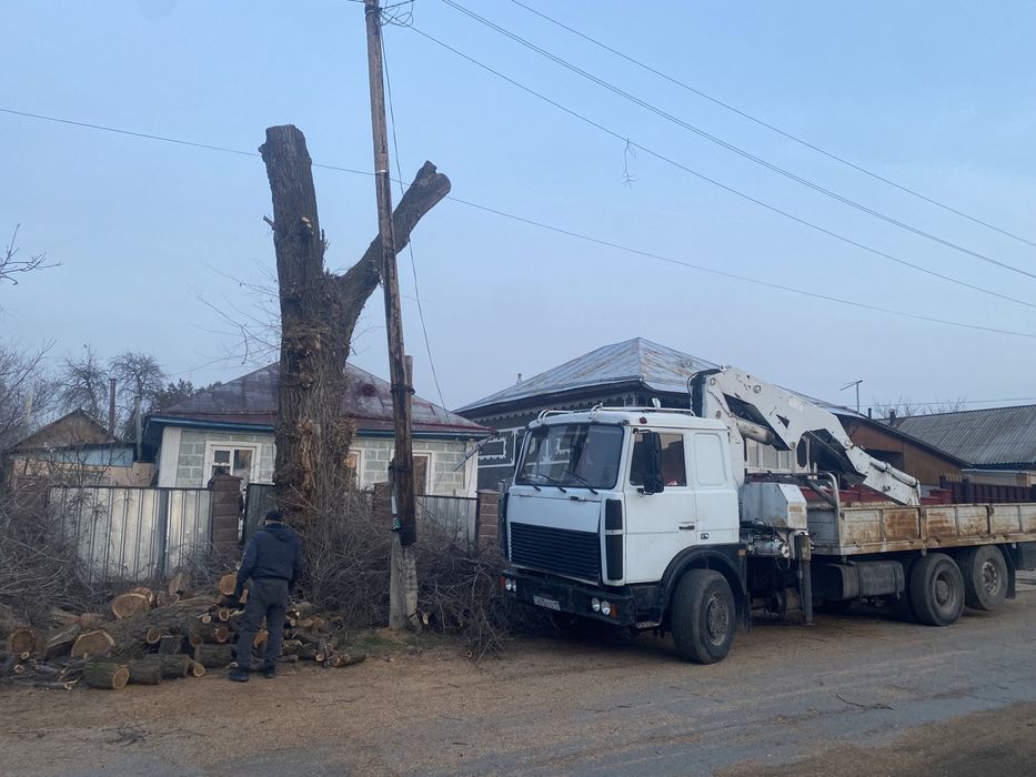 Продам маз манипулятор 12 тонн кран