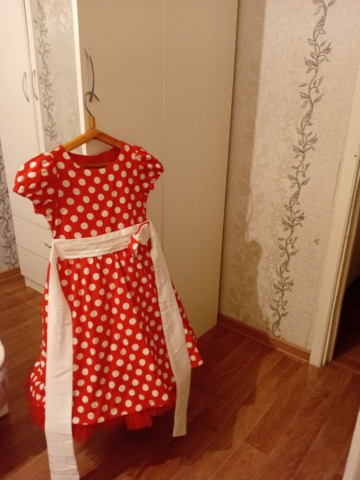 Продам платья для девочки