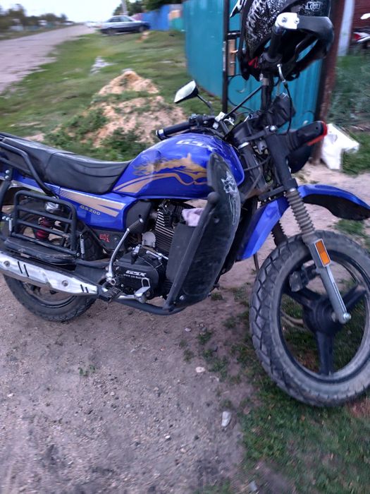 Мотоцикл GSX200 Suzuki