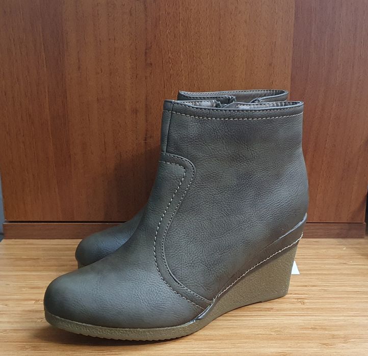 Дамски боти от еко кожа 35 номер