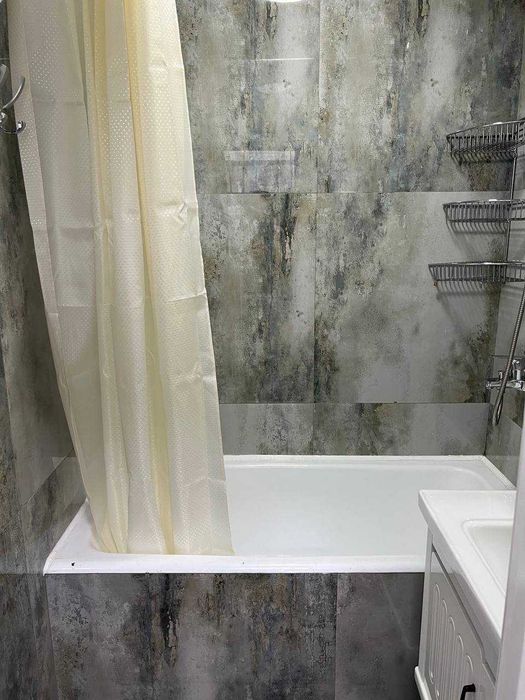 Сдаётся  Квартира по ул.Афрасияб  **