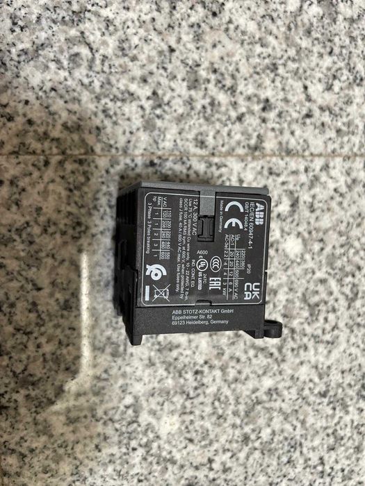ABB Контактор:B6-40-00, 4-полюсен; NO x4; 220÷240VAC; 12A;300V