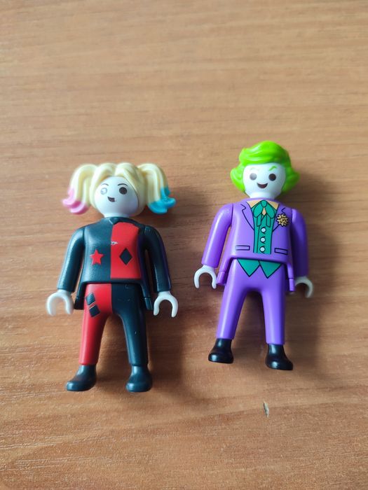 Продам Киндеры супергероев kinder playmobil
