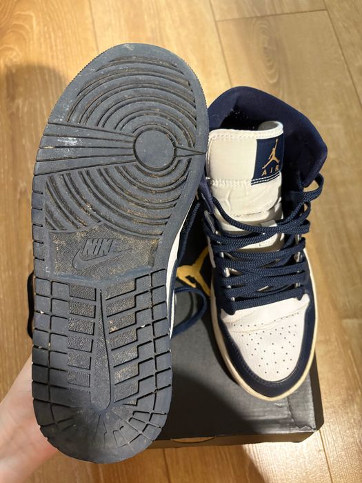 Air Jordan 1 Mid