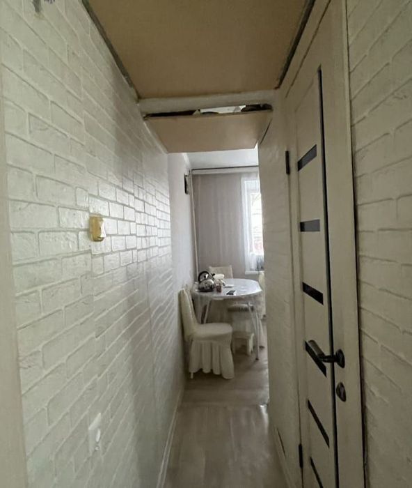 Продам малосемейку. Карбышева.