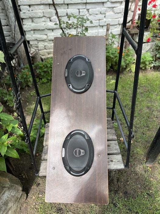 Subwoofer ,boxe auto,stare foarte buna !