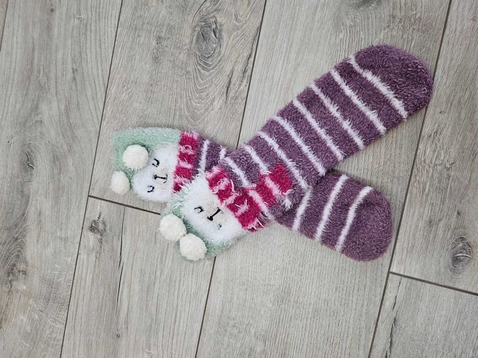 Продавам комплект от 5 чифта зимни чорапи-меки,топли и удобни.