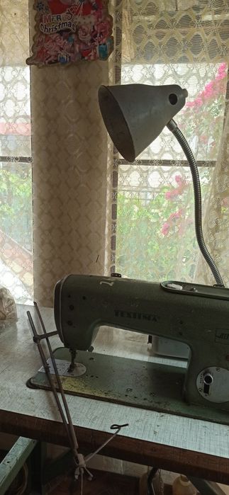 Професионална шевна машина ,немска textima