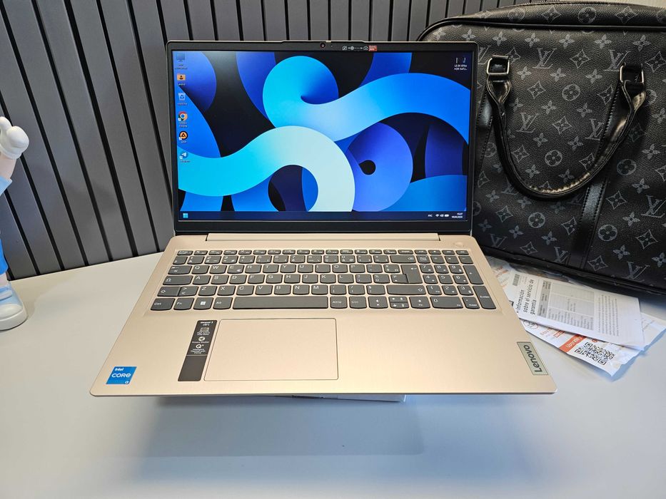 ПРОДАМ Lenovo IdeaPad 15 Ноутбук Core™i3-1115G4/8GB/256SSD/15.6"FullHD