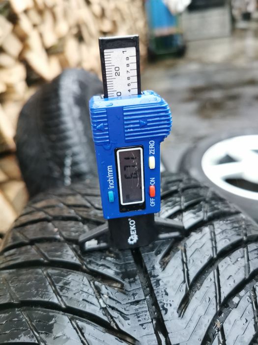 jante originale Mercedes + senzori + anvelope iarna 215 65 R17 DOT2820