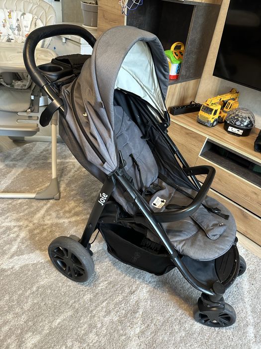 Коляска прогулочная Joie