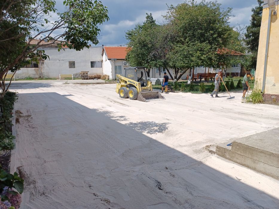 Извършвят се всякакъв вид услуги с бобкат