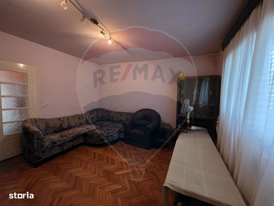 Casă solida 3 dormitoare si teren de 647 mp în zona Aradul Nou