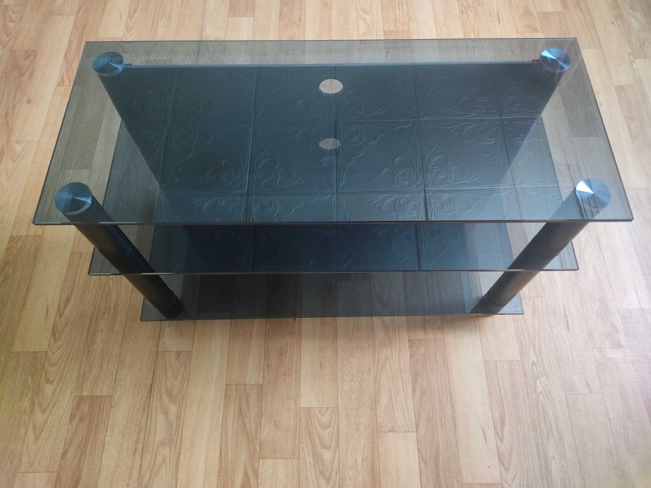 Продается стеклянная тумба под телевизор