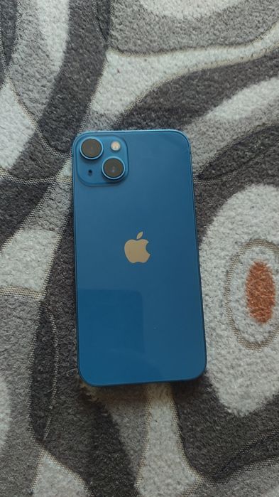 Продам iPhone 13 на 128гб в отличном состоянии