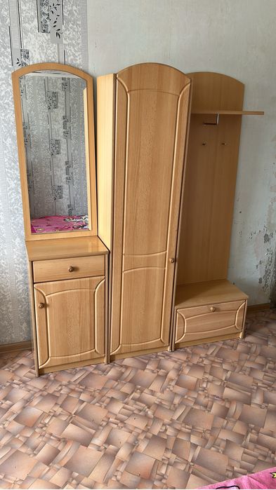 Продам прихожую