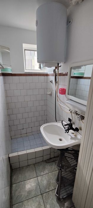 Inchiriez garsoniera et.2 - zona paco-scoala 7