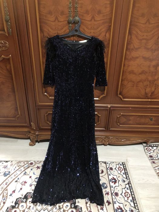 Платье и юбки по 2.000 тг. Новые