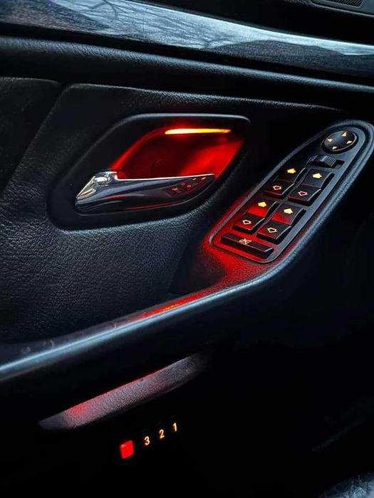 Части за BMW E30 E32 E34 E36 E38 E39 E46 Волани Сервотроник Къпхолдери