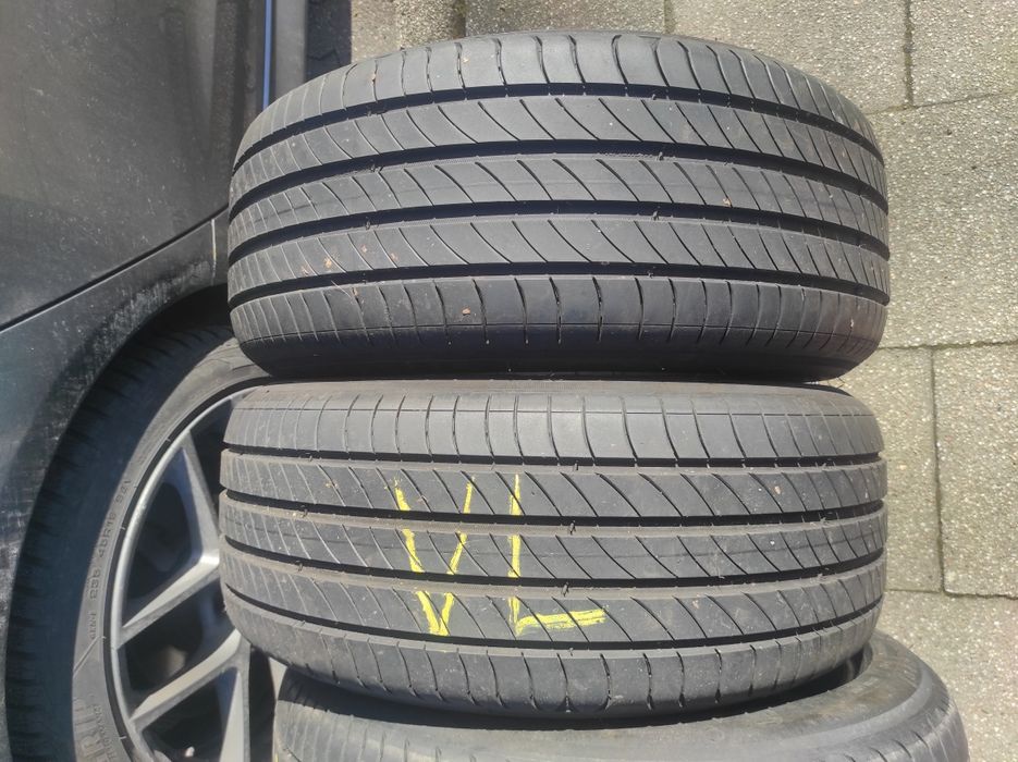 225/45/17 Michelin