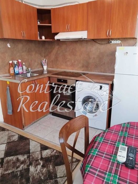 Дава се под наем Двустаен апартамент в Варна, Колхозен пазар - 40 кв.м за 306 € - Снимка #1