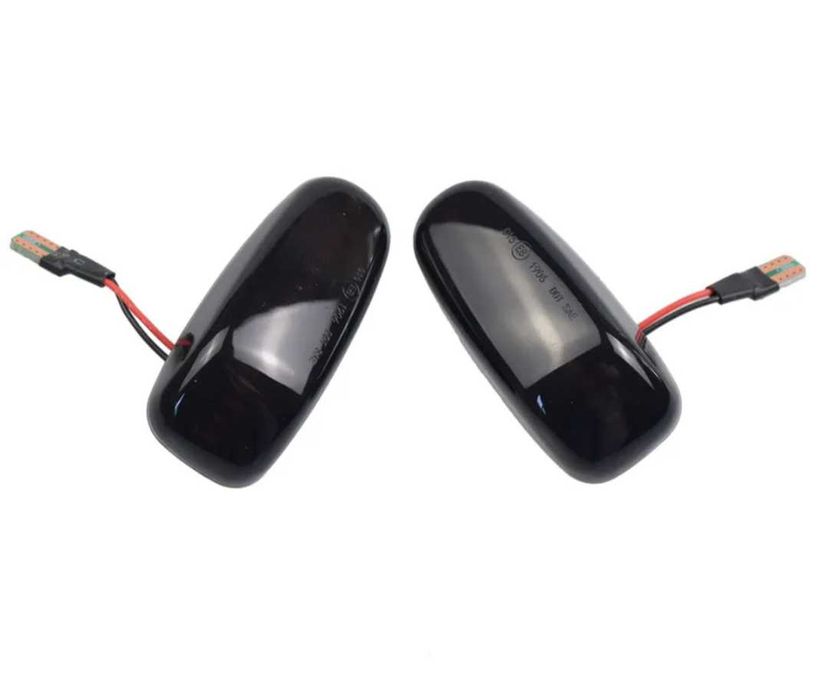Динамични ( бягащи ) мигачи за Мерцедес W210 W202 W208 Mercedes
