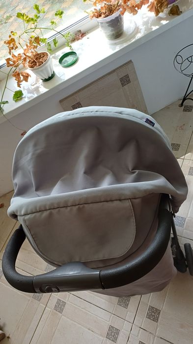 Коляска прогулочная Chicco