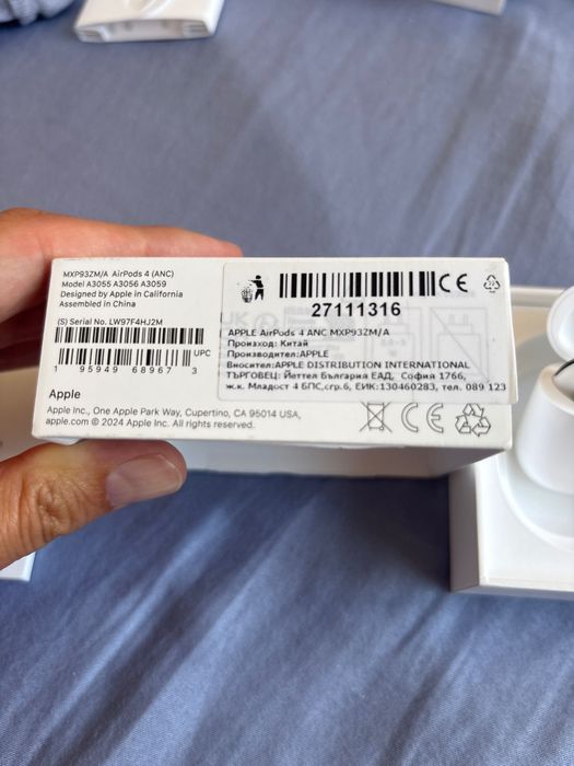 Apple AirPods 4 ANC
