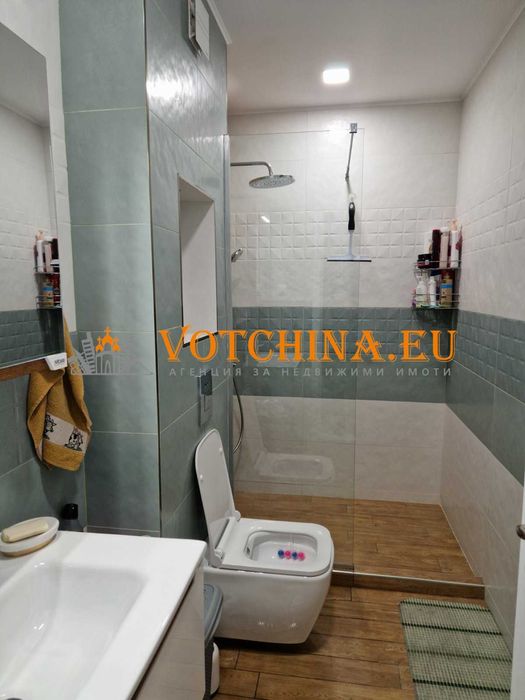 Продава се Тристаен апартамент в Варна, Възраждане 1 - 109 кв.м за 2202 €/кв.м - Снимка #14