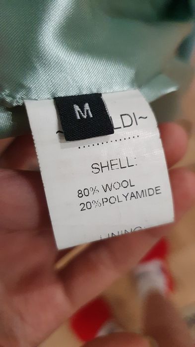 Продаю пальто весна-осень