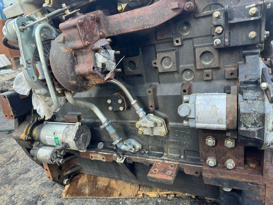 Perkins/Перкинс дивигател и Class/клас комбайнга тушади.