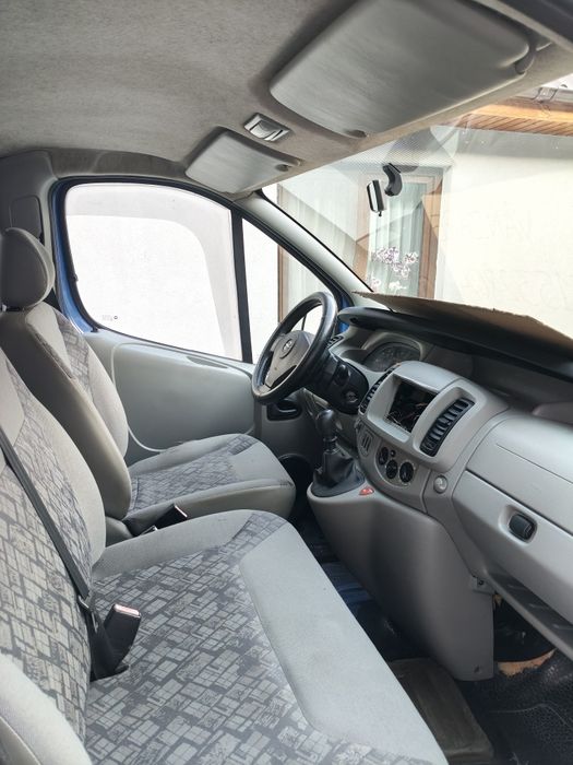 Vând Opel vivaro 19 cdi