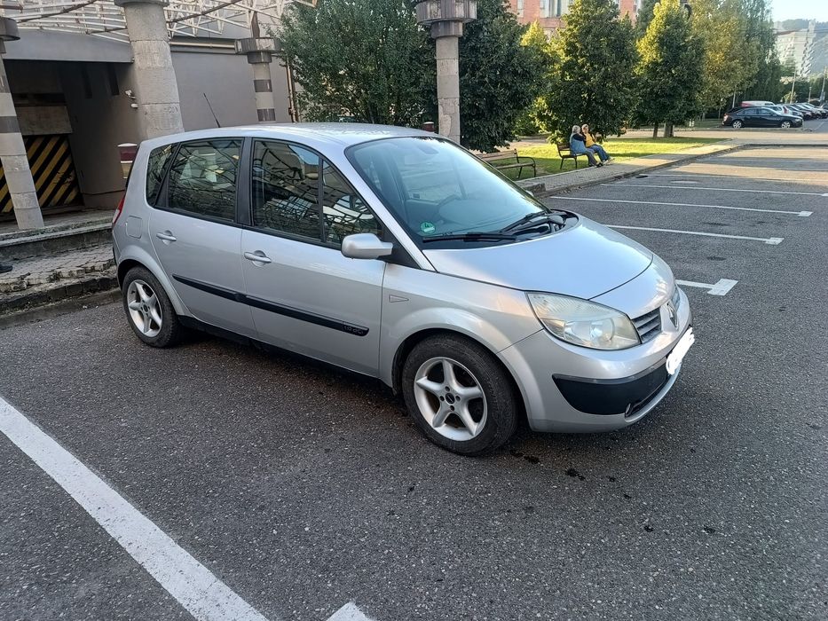 Dezmembrez renault scenic 2 1.9 dci