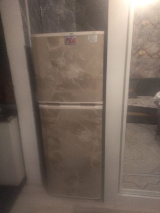Холодильник  продам робочии