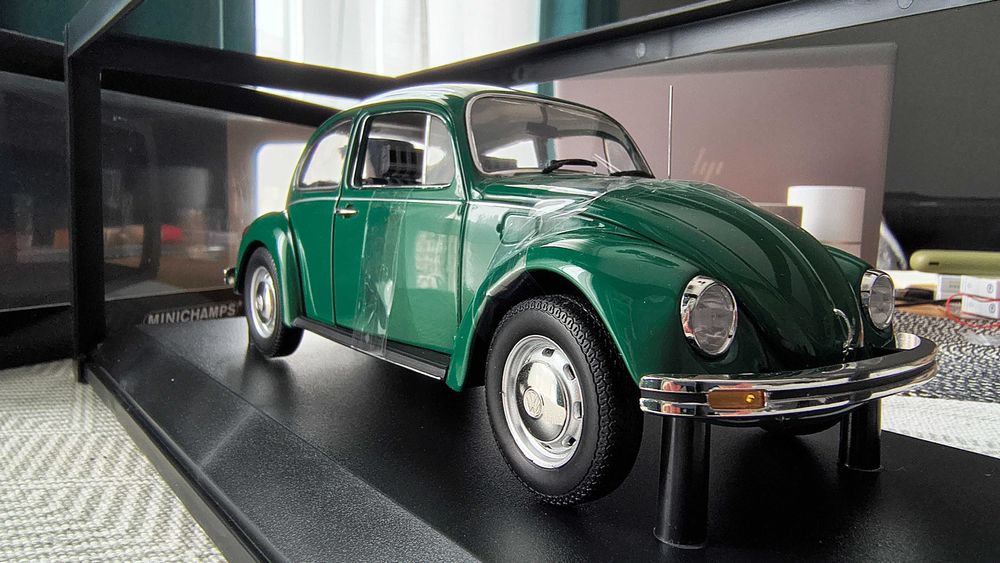 Machetă VW Kaefer (Beetle), Minichamps 1:18, superdetaliată, nouă