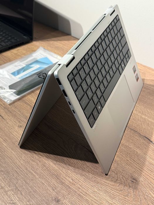 Laptop HP Envy x360 14 2-in-1 OLED Ryzen 7 32GB Ram 1TB SSD Win11 PEN