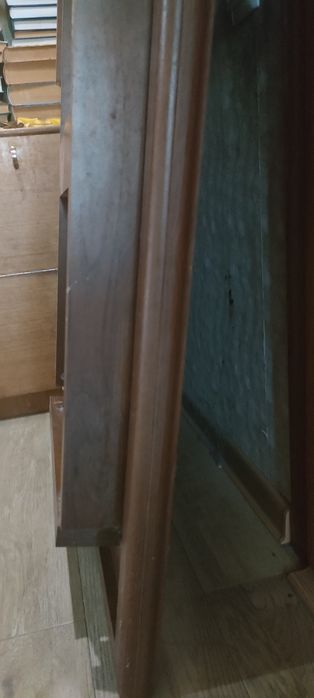 Стол для гостиной