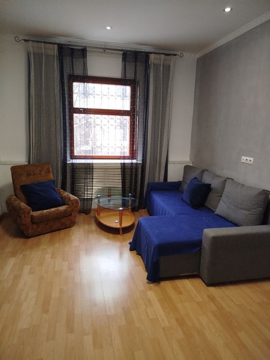 Сдаётся 2х-комн квартира в центре