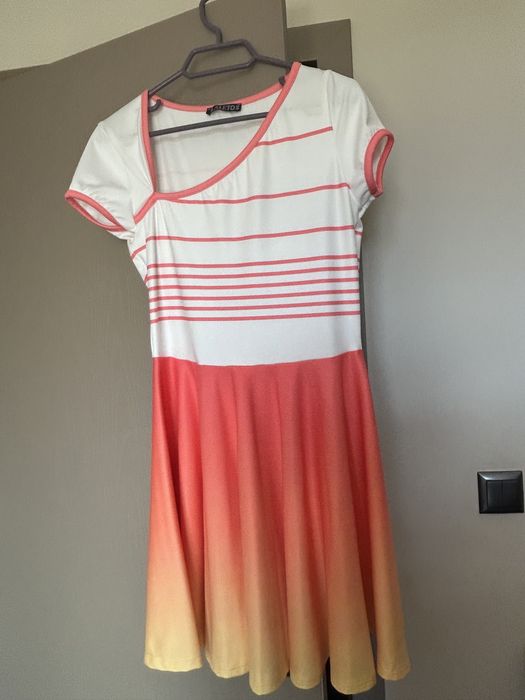 Дамска рокля