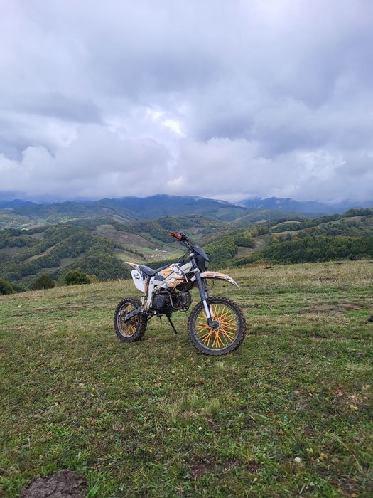 Vând piese cros kxd 125