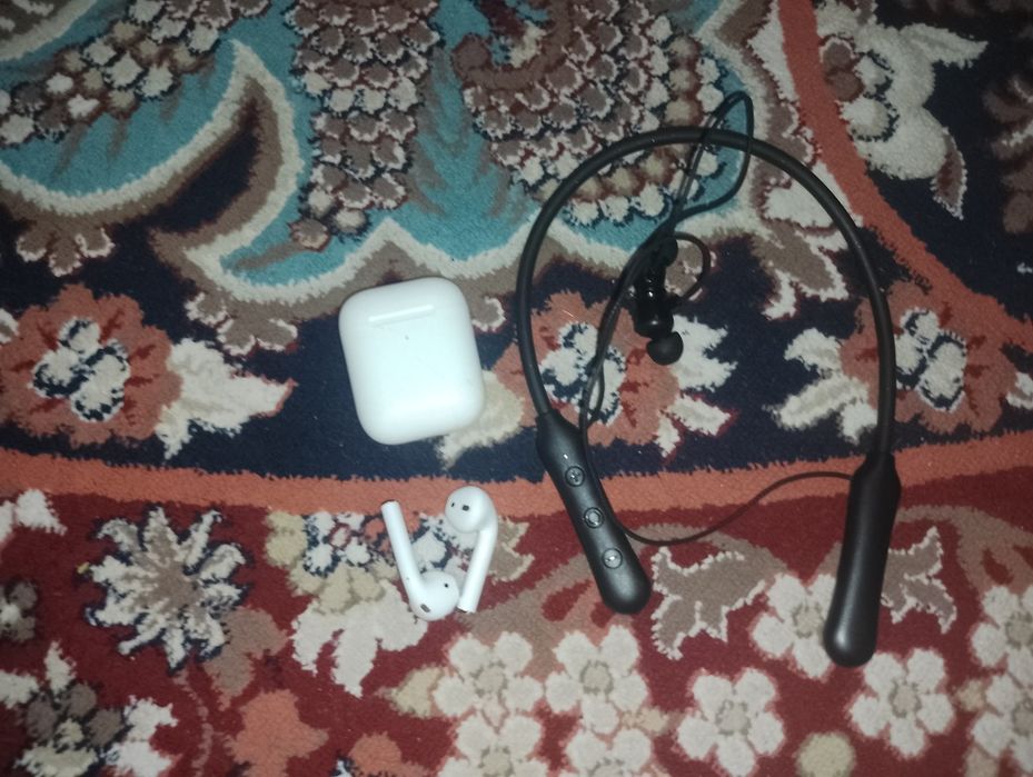 Продам наушники айр подс и провадные работают