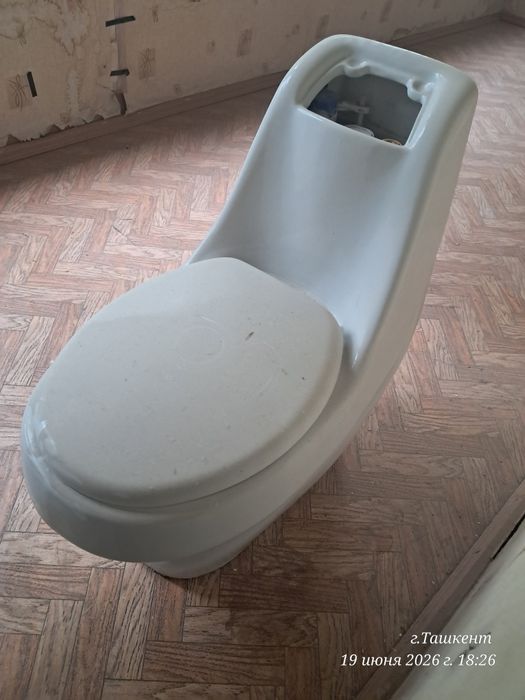 Унитаз сотаман.   продаю унитаза