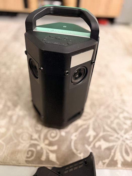 Vând boxă Soundcast VH7