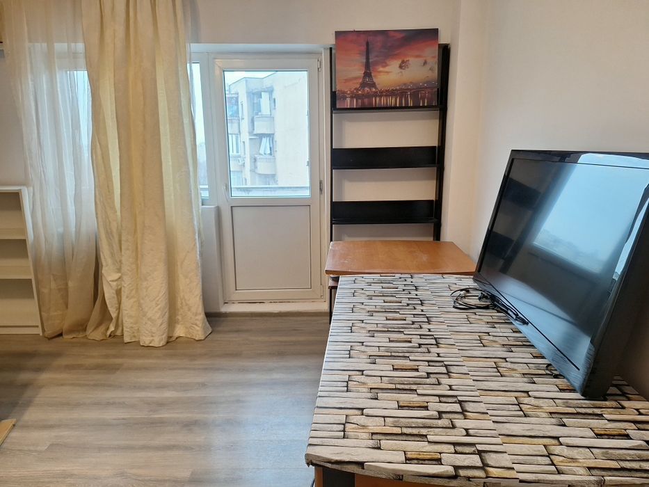 Garsoniera de închiriat Crangasi Podul Grant decomandata