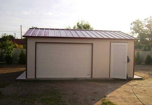 Casa modulara, garaje auto, containere stil birou din structura metalica si panou sandwich termoizolant