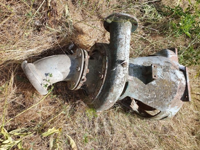 продавам поливна водна помпа