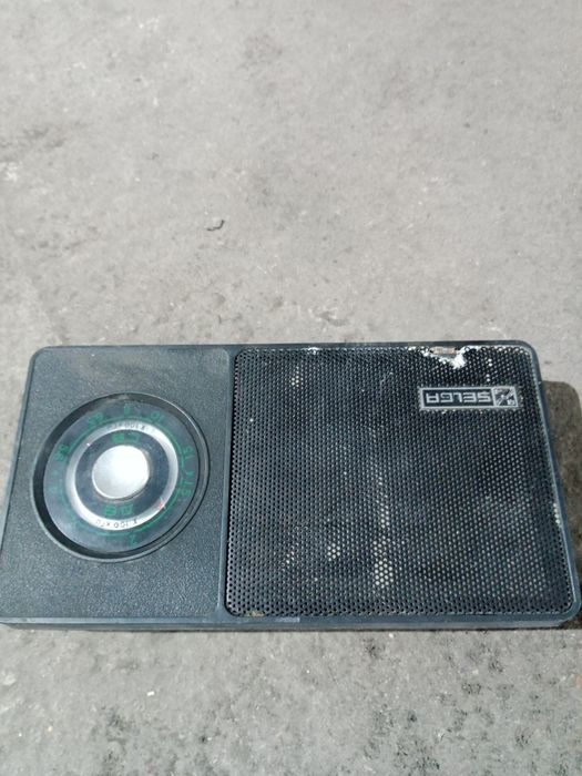 Радио старое, на запчасти