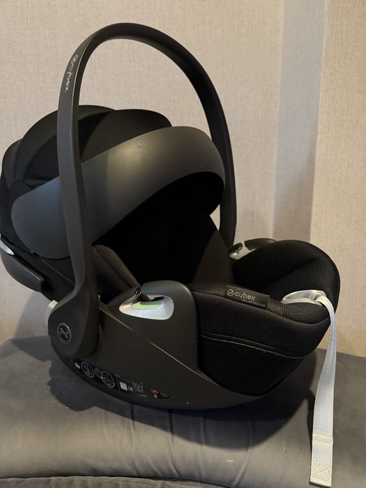 Scoică auto Cybex Cloud T Platinum – ca nouă
