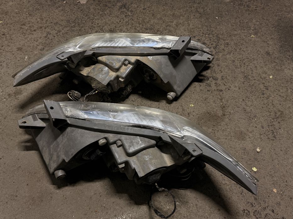 Камри 40 фары отличный