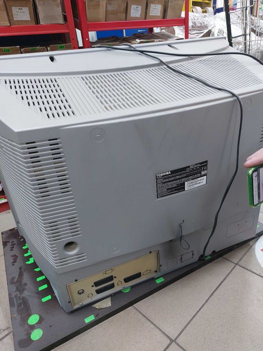 Телевизор Toshiba 29VH37P (29" Flat CRT 100Hz) — Перфектен за Ретро Гейминг!